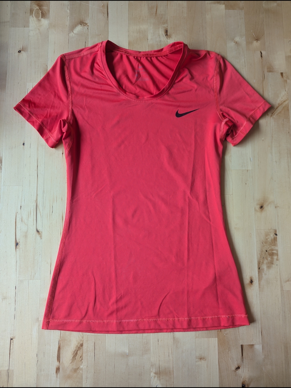 Nike Women's Dri Fit Red T Shirt Performance Tee Size Small